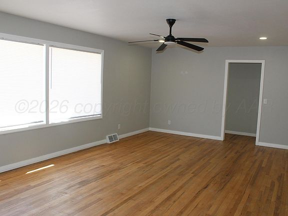 4th image of 125 D Ave