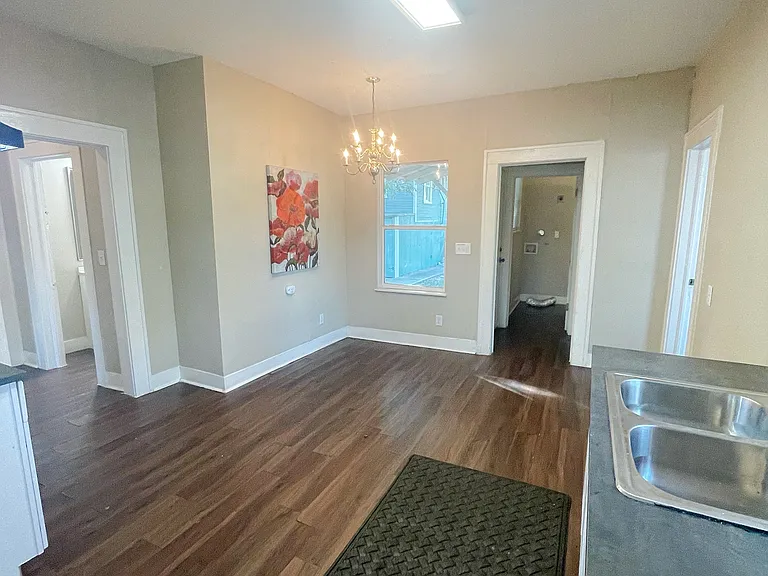 1425 Quintana Rd #1 — Photo 9