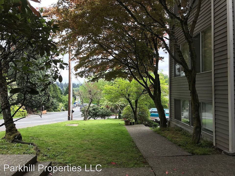 2nd image of 17939 95th Pl NE APT 1