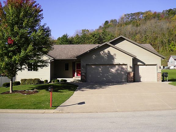 2nd image of 527 Red Apple Dr