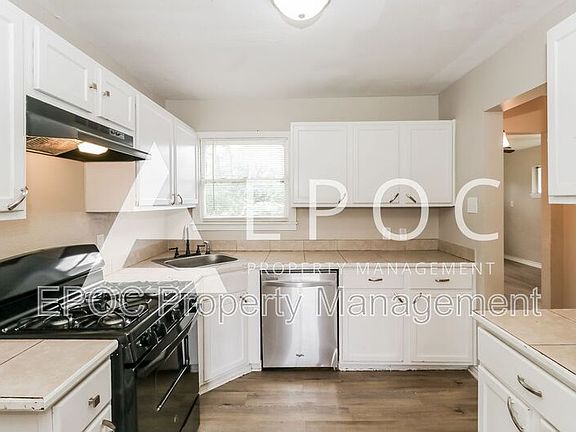 5th image of 1208 Hermosa Dr