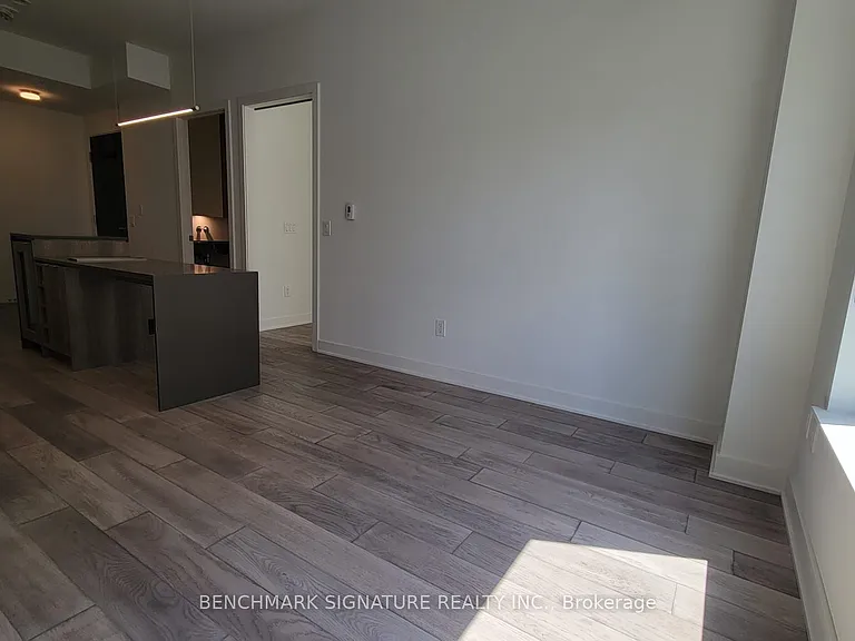 11 Yorkville Ave #2102 — Photo 2