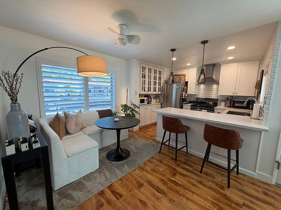 1st image of 651 N Via Colinas