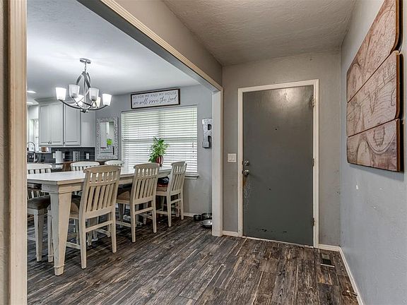 4th image of 1724 E Mohr Ln
