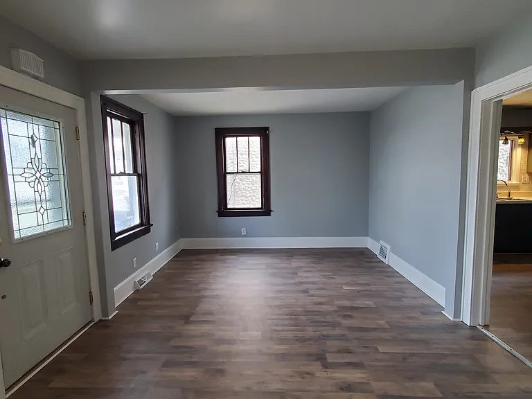 114 4th St #1 — Photo 4
