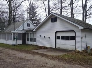 2071 Katheryn St, Crystal, MI 48818