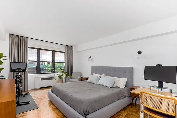 Sold by SERHANT. | media 8