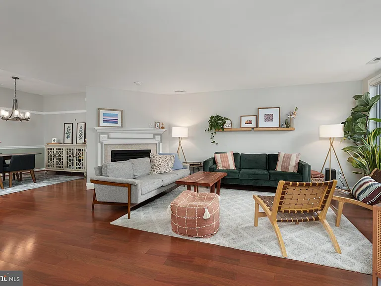 9 Woodmont Dr — Photo 7