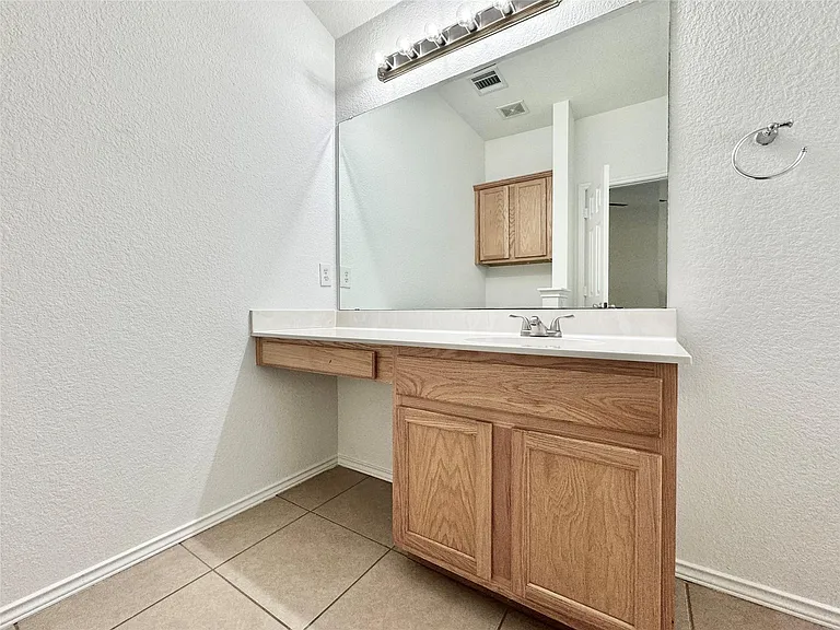 1015 Aiken Dr — Photo 23