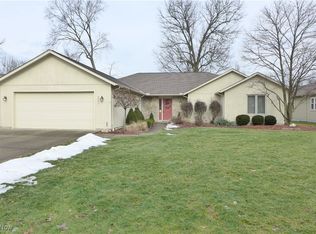 21196 Creekside Dr, Strongsville, OH
