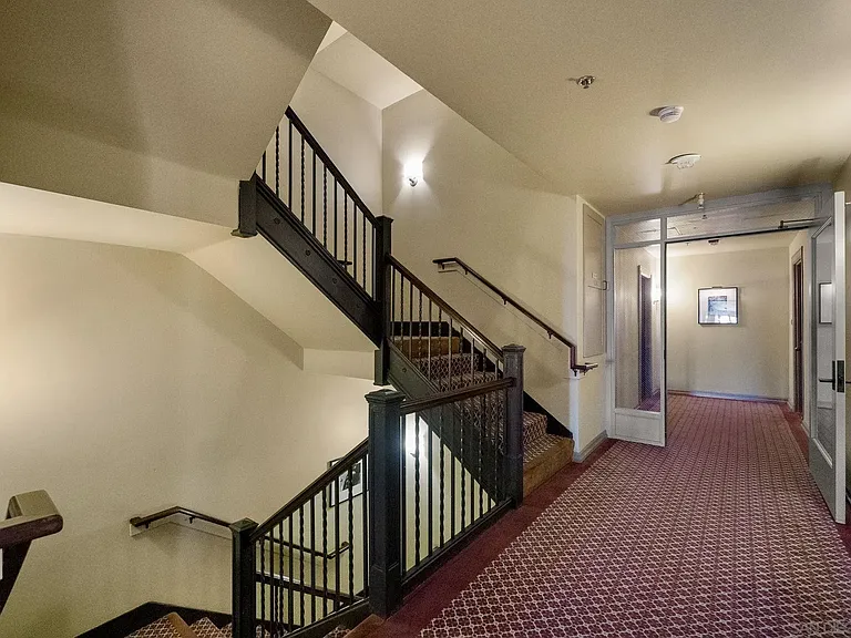 702 Ash St #803 — Photo 19