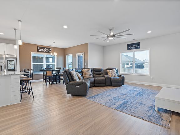 3rd image of 111 Heritage Lakes Blvd