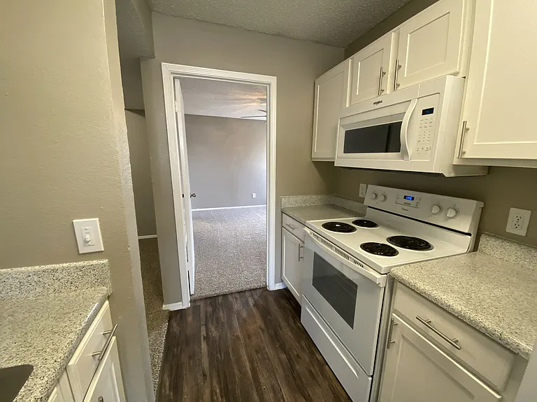 Walnut Creek Apartments — Photo 113