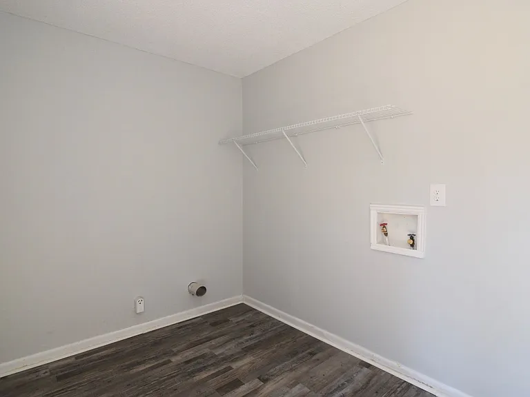524 Laverne Ave — Photo 20