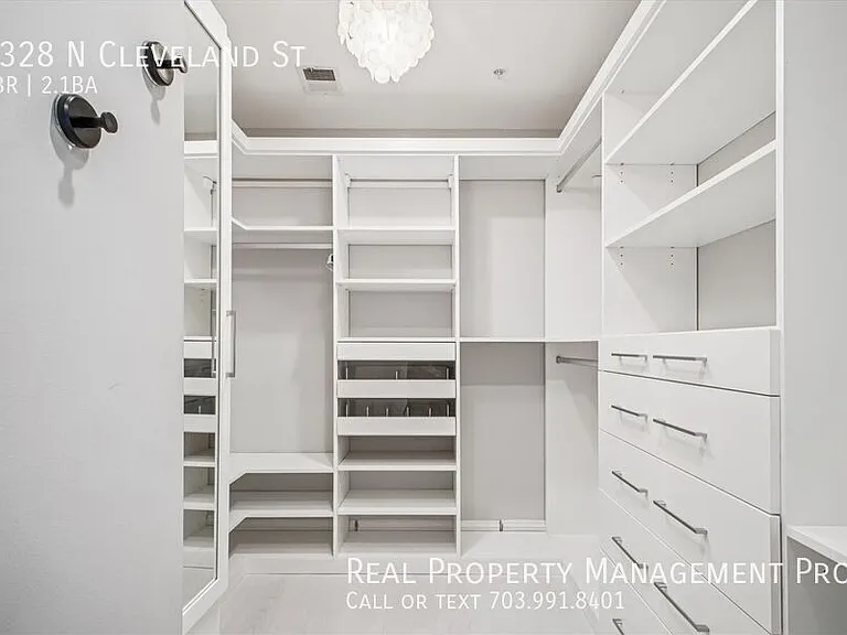 1328 N Cleveland St — Photo 28