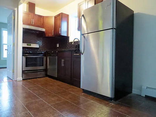 Rented by Capri Jet Realty Corp | media 9