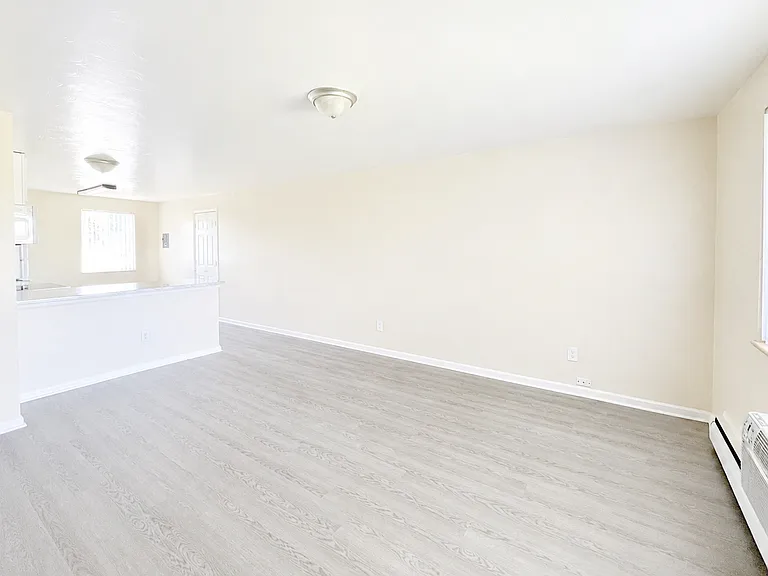 Lampliter Apartments — Photo 52