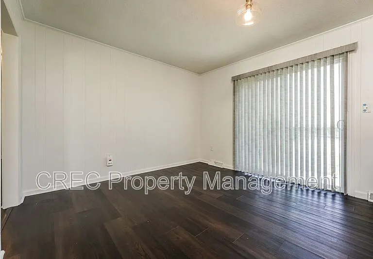 7744 Allwood Ave — Photo 8
