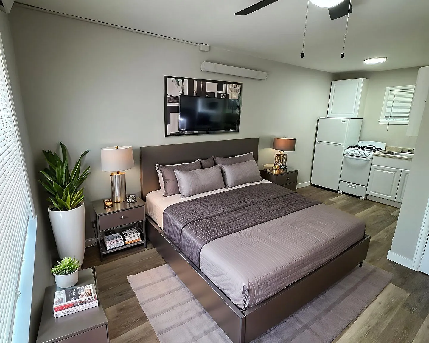 Creekside Apartments — Photo 3