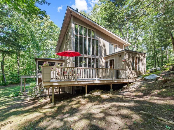 18 Mill Ridge Road, Cumberland, ME 04021