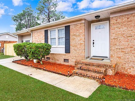 3rd image of 3240 Hennardland Pl