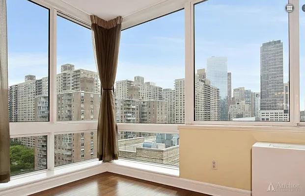 Rented by Anchor Associates | media 44