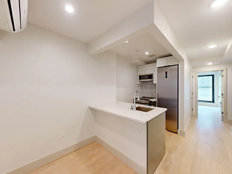 23 Avenue B #302 — Photo 3