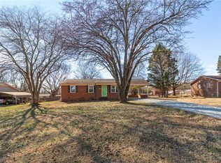 176 Terrace Ln, Lexington, NC 27292