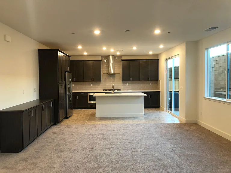 3233 Sherman Way — Photo 8