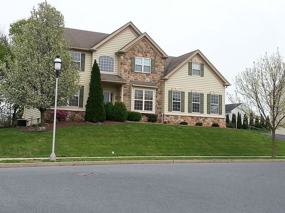1st image of 2690 Clark Pl