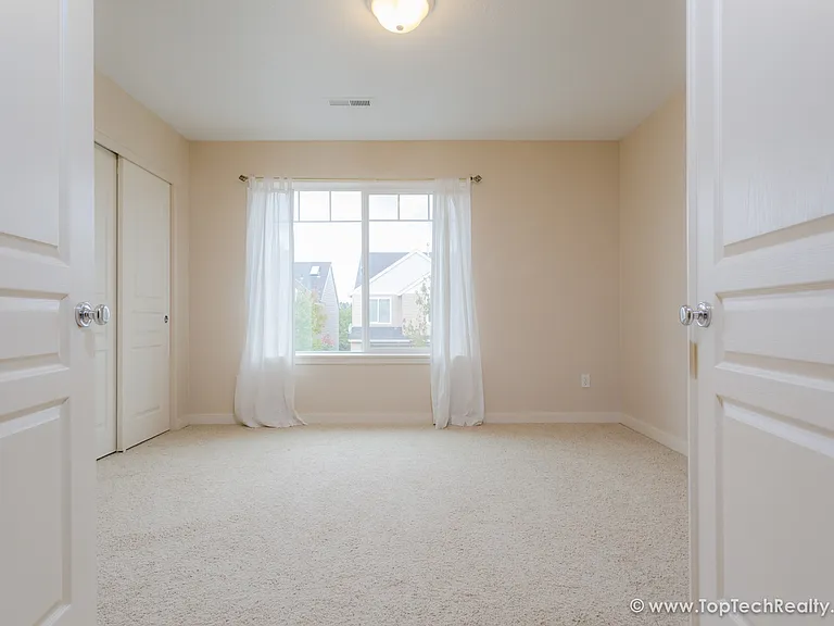 182 NW 209th Ave — Photo 16