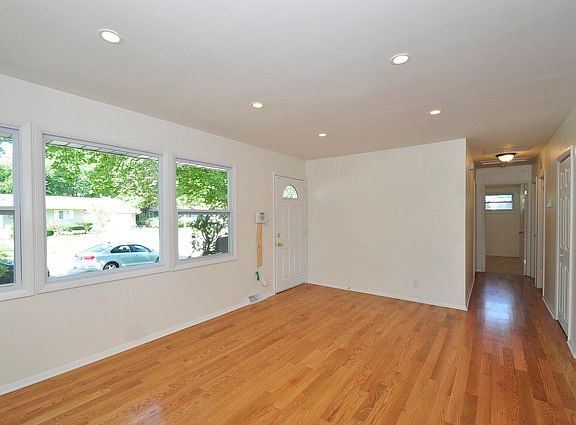 4th image of 1305 N Berwick Blvd