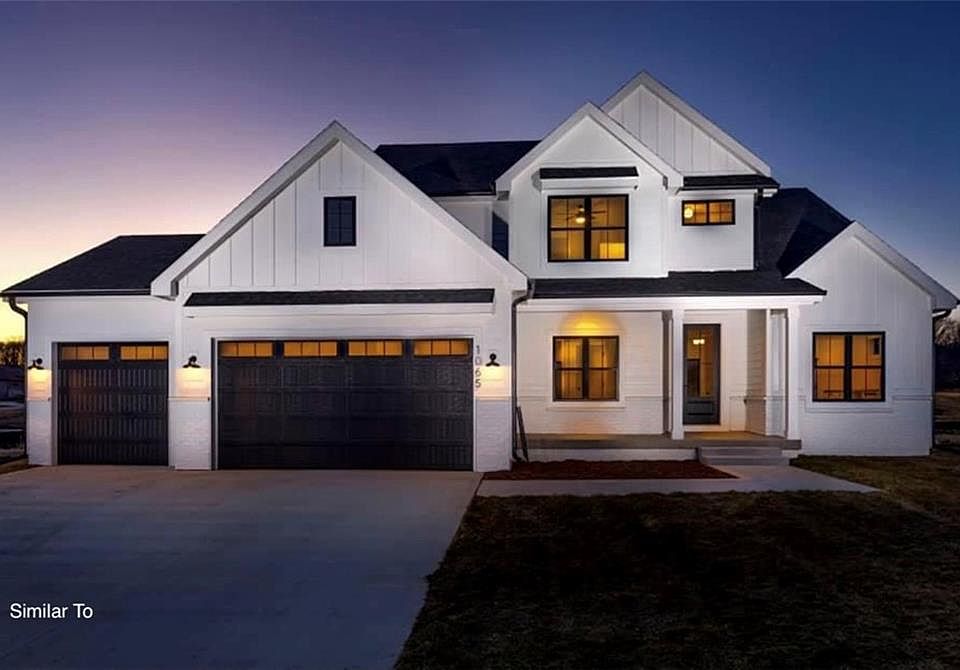 1st image of 1111 NW Boulder Dr
