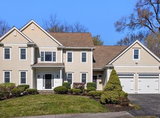 11 Bobolink Rd, Wellesley, MA 02481