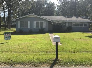 1613 Greenwood Cir, Demopolis, AL 36732