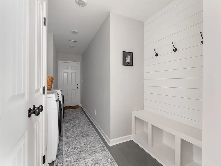 711 Ridgecrest Dr — Photo 18