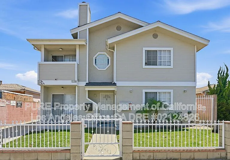 1538 W 205th St #2 — Photo 1