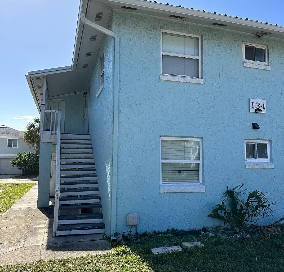 2 bed, 800 sqft, $1,900 — Photo 2