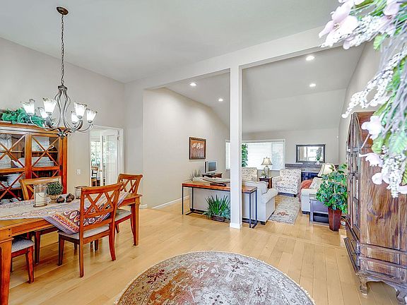 5th image of 16740 Cerro Vista Dr