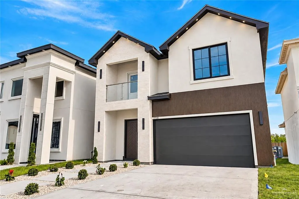 3 bed, 3.5 bath, 2114 sqft, $2,500 — Photo 1