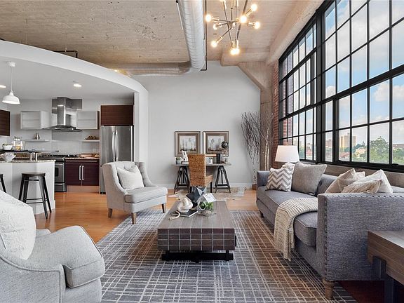 3rd image of 4100 Forest Park Ave #402