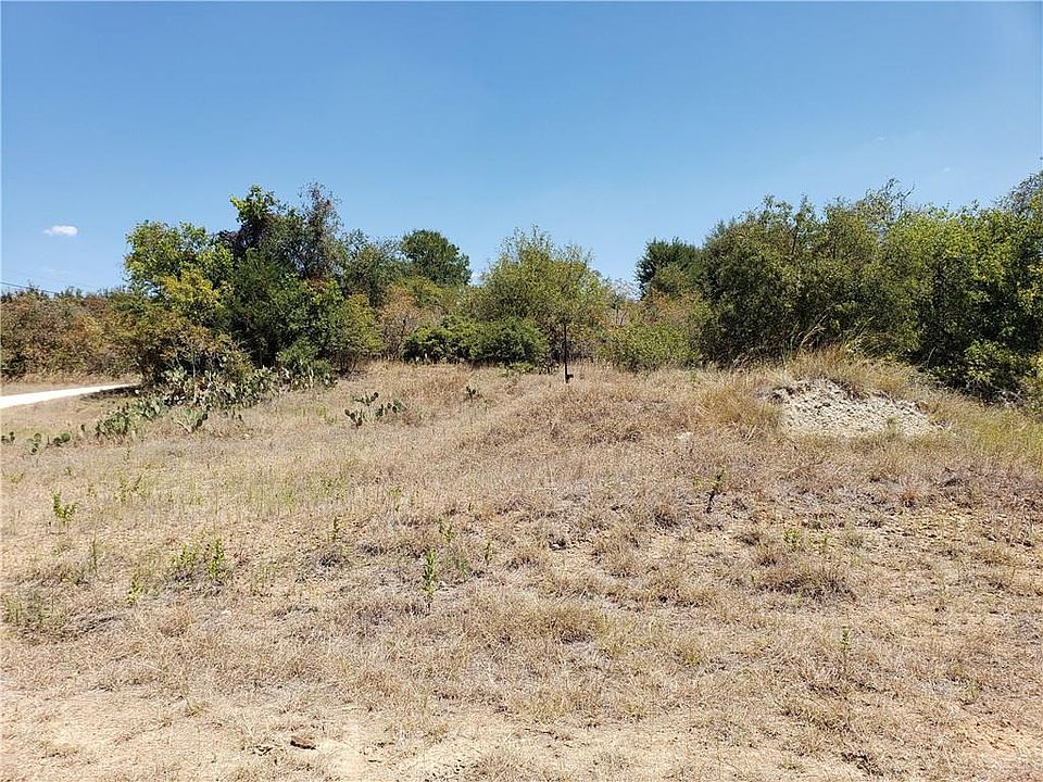 1st image of 103 E Kikipua Ln