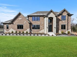 27 Abbeywoods Dr, Barrington, IL 60010