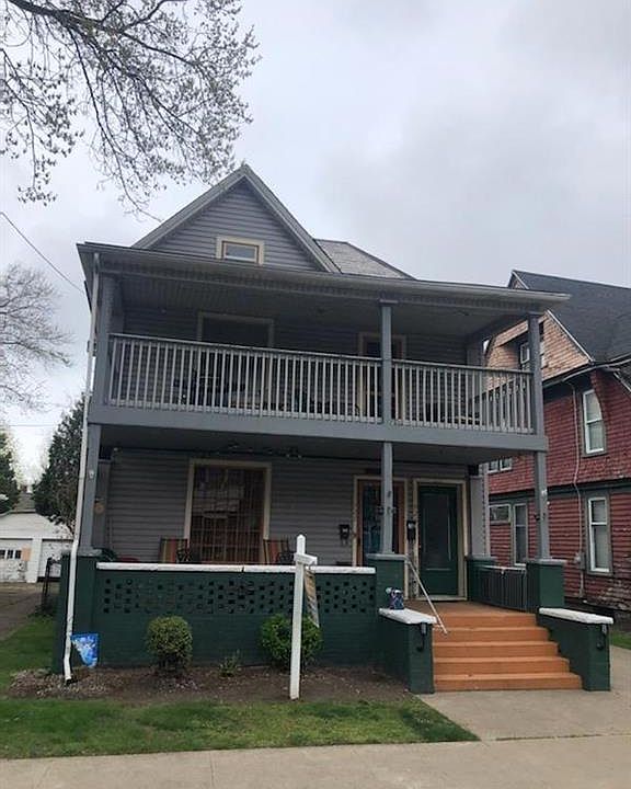 2nd image of 926-28 W 9th St