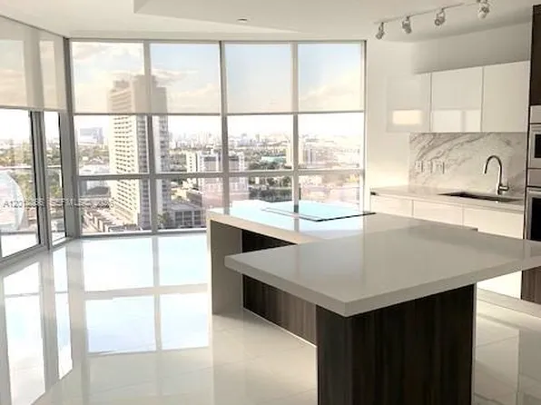 851 NE 1st Ave Unit 2110, Miami, FL 33132