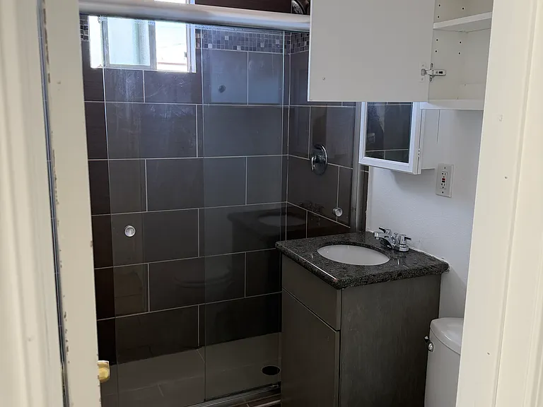 835 E Avenue Q — Photo 10