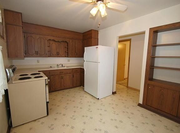 5th image of 10150 W Montana Ave