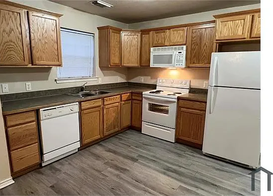 4 bed, 1523 sqft, $1,699 — Photo 4