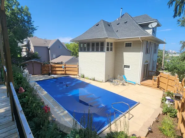 26 21st St SW, Rochester, MN 55902