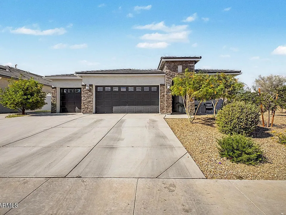 24054 W Verlea Dr